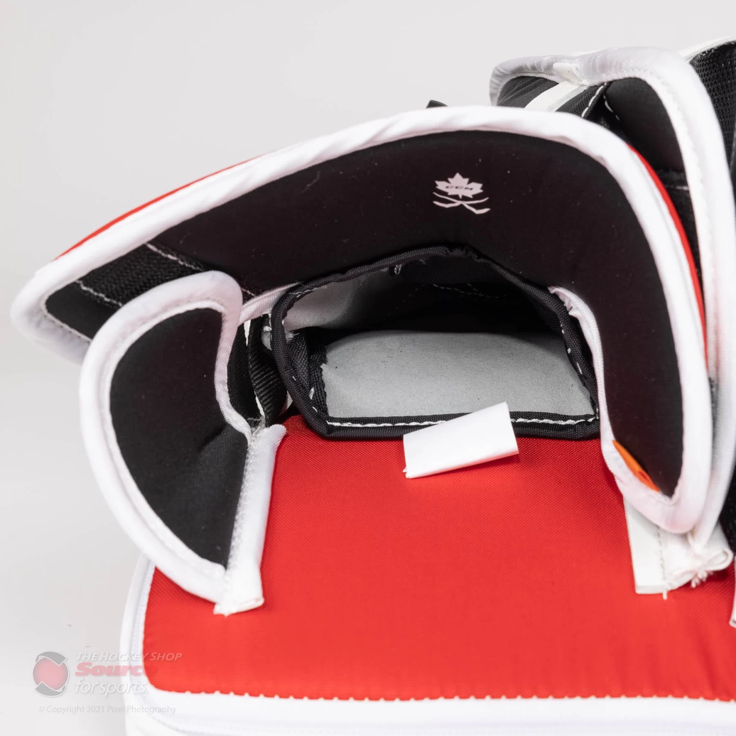 CCM Extreme Flex 5 Senior Goalie Blocker 14 CCM Extreme Flex 5 Senior Goalie Blocker - Image 14