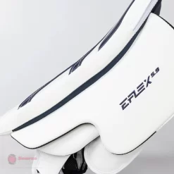 CCM Extreme Flex E5.9 Intermediate Goalie Blocker -Sports - Hockey ccm blockers ccm extreme flex e5 9 intermediate goalie blocker 30346517905474
