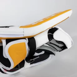 CCM Extreme Flex E5.9 Senior Goalie Blocker -Sports - Hockey ccm blockers ccm extreme flex e5 9 senior goalie blocker 30346948608066