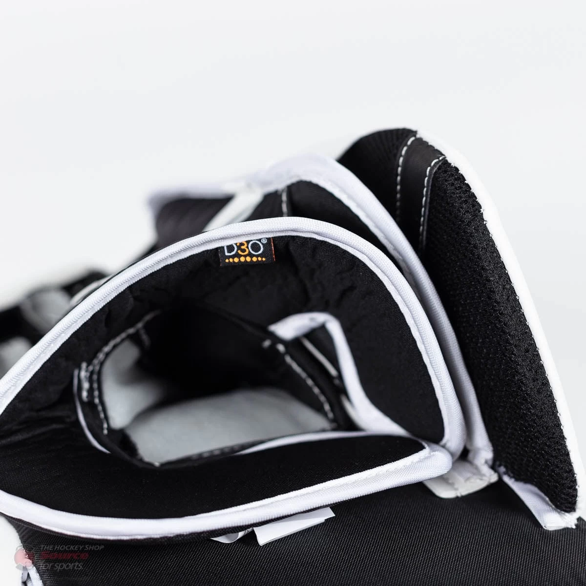 CCM Premier P2.9 Intermediate Goalie Blocker - Source Exclusive 7 CCM Premier P2.9 Intermediate Goalie Blocker - Source Exclusive - Image 7