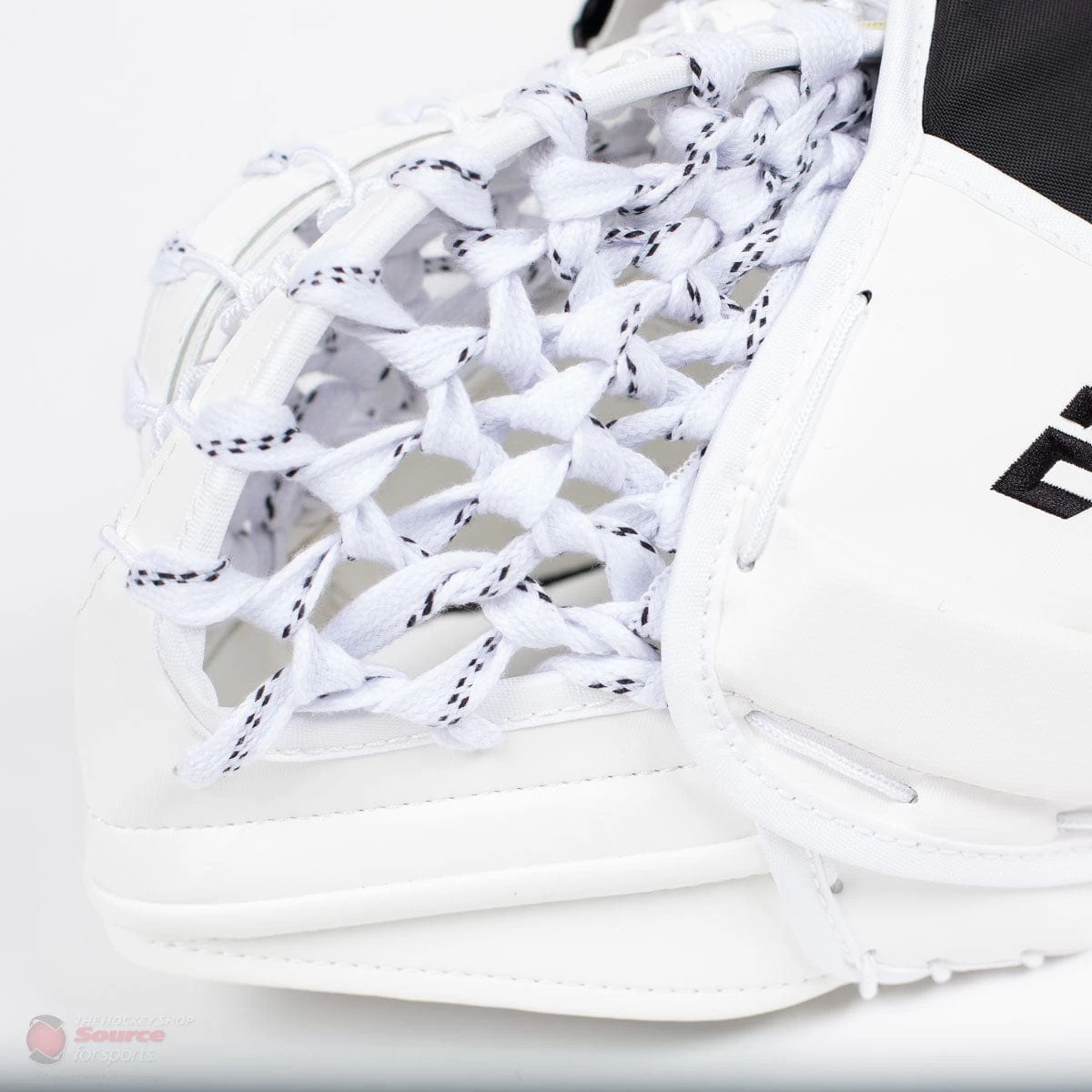 CCM Extreme Flex E4.9 Intermediate Goalie Catcher - Source Exclusive 6 CCM Extreme Flex E4.9 Intermediate Goalie Catcher - Source Exclusive - Image 6