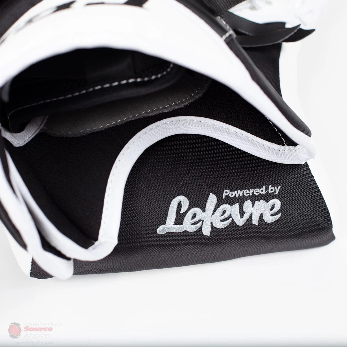 CCM Extreme Flex E4.9 Intermediate Goalie Catcher - Source Exclusive 9 CCM Extreme Flex E4.9 Intermediate Goalie Catcher - Source Exclusive - Image 9