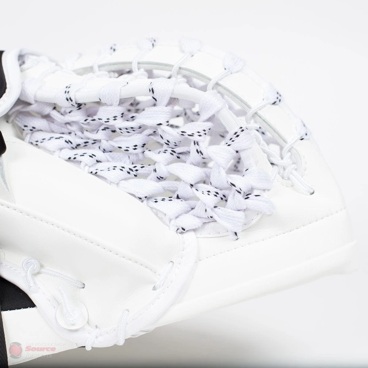 CCM Extreme Flex E4.9 Senior Goalie Catcher - Source Exclusive 3 CCM Extreme Flex E4.9 Senior Goalie Catcher - Source Exclusive - Image 3