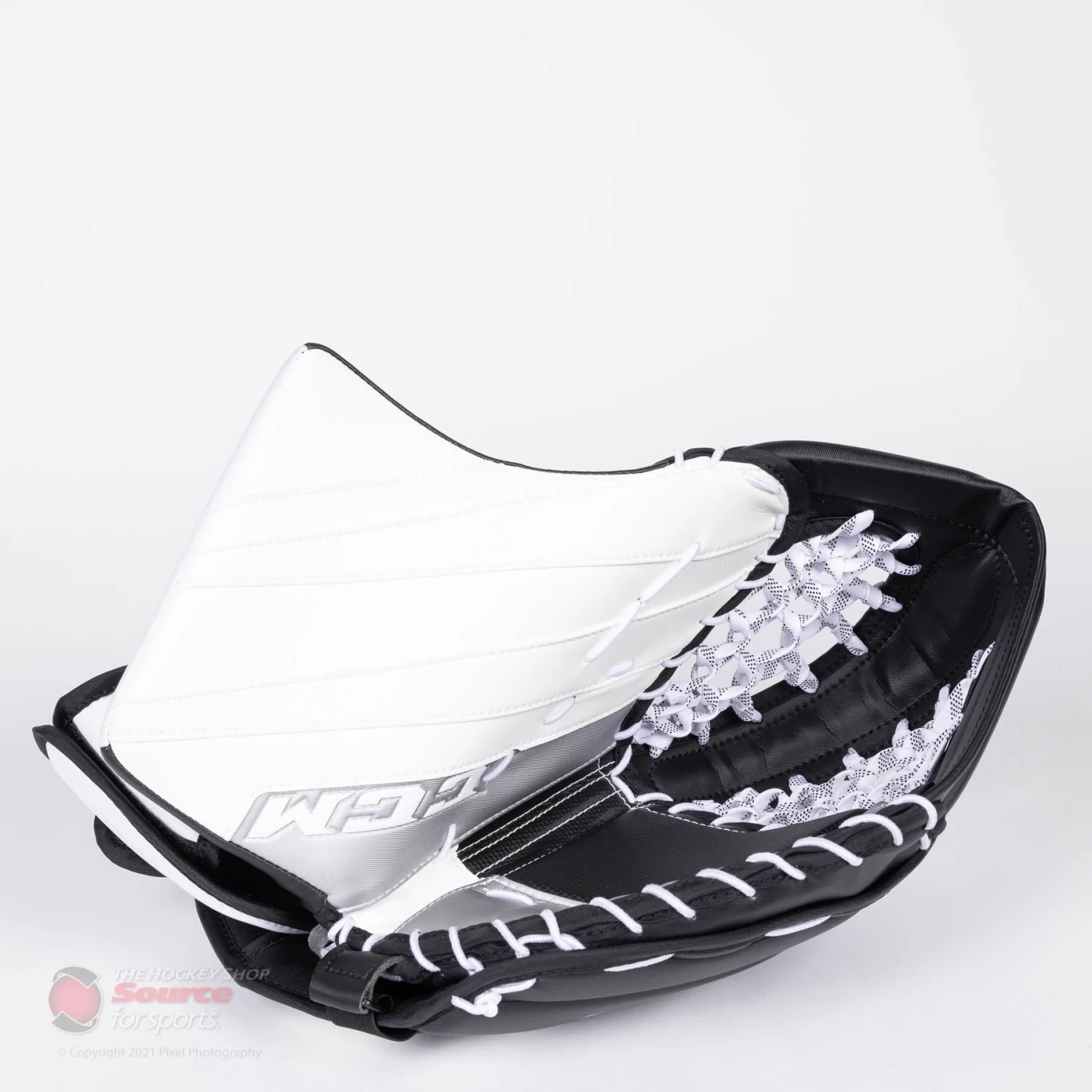 CCM Extreme Flex E5.5 Senior Goalie Catcher - Source Exclusive 2 CCM Extreme Flex E5.5 Senior Goalie Catcher - Source Exclusive - Image 2