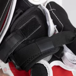 CCM Extreme Flex E5.5 Youth Goalie Catcher 20 CCM Extreme Flex E5.5 Youth Goalie Catcher -Sports - Hockey ccm catchers ccm extreme flex e5 5 youth goalie catcher 27972558749762