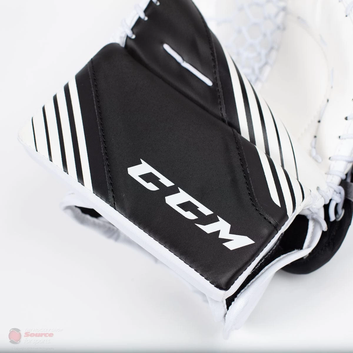 CCM YTFlex 2 Youth Goalie Catcher 3 CCM YTFlex 2 Youth Goalie Catcher - Image 3