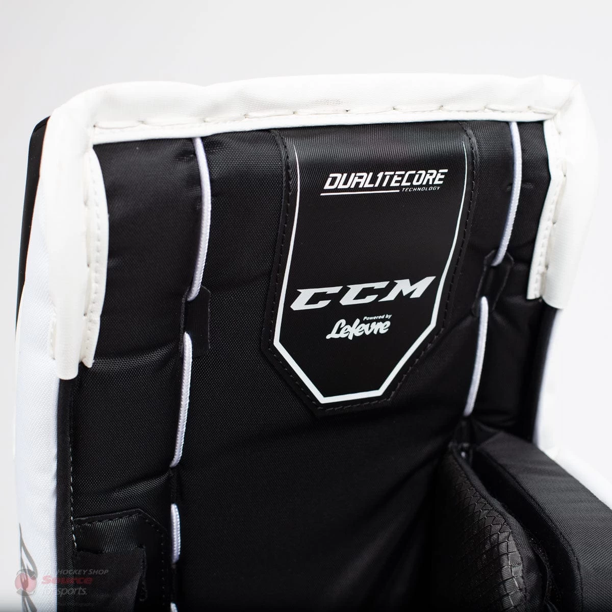 CCM Extreme Flex E4.5 Junior Goalie Leg Pads - Source Exclusive 7 CCM Extreme Flex E4.5 Junior Goalie Leg Pads - Source Exclusive - Image 7