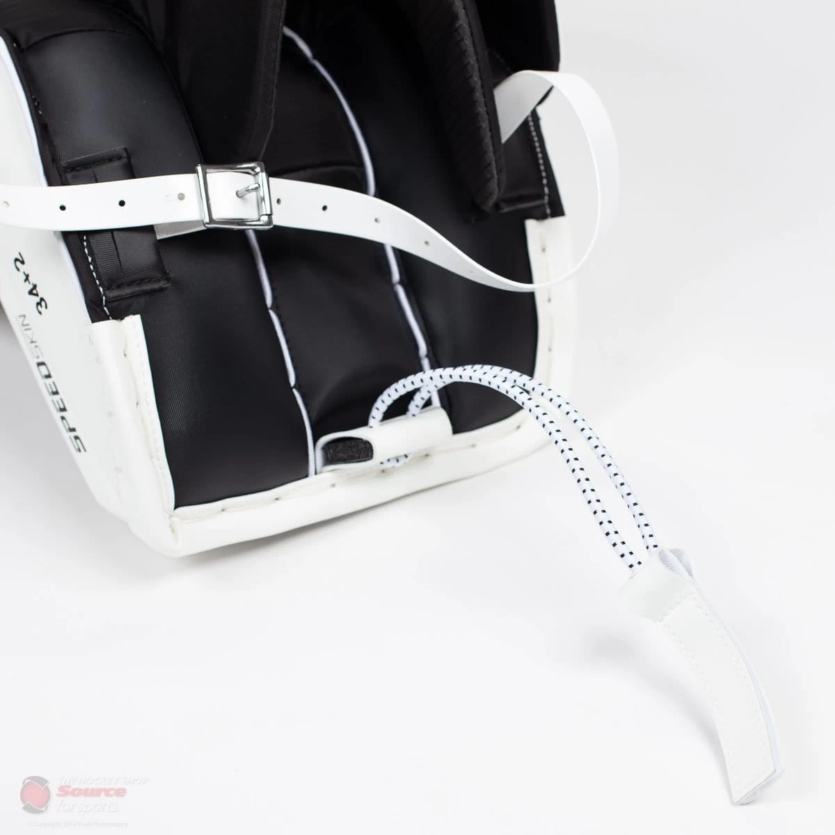 CCM Extreme Flex E4.9 Intermediate Goalie Leg Pads - Source Exclusive 10 CCM Extreme Flex E4.9 Intermediate Goalie Leg Pads - Source Exclusive - Image 10