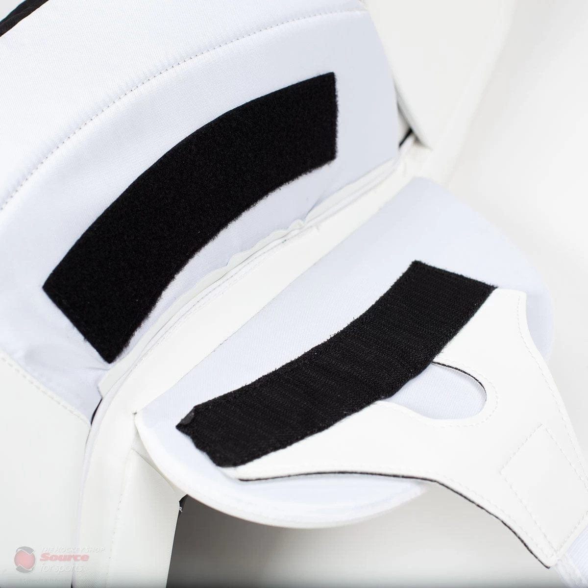 CCM Extreme Flex E4.9 Intermediate Goalie Leg Pads - Source Exclusive 9 CCM Extreme Flex E4.9 Intermediate Goalie Leg Pads - Source Exclusive - Image 9
