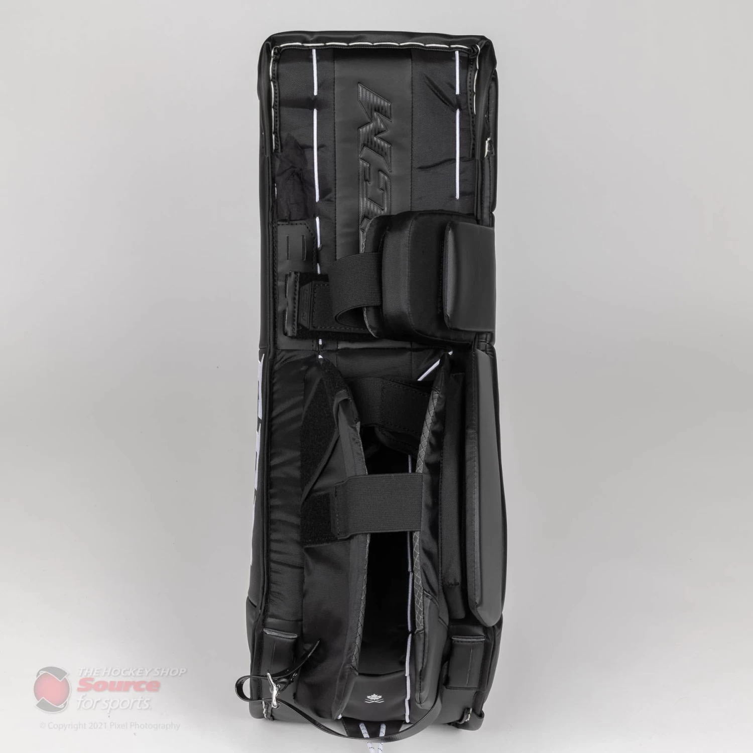 CCM Extreme Flex E5.5 Junior Goalie Leg Pads - Source Exclusive 4 CCM Extreme Flex E5.5 Junior Goalie Leg Pads - Source Exclusive - Image 4