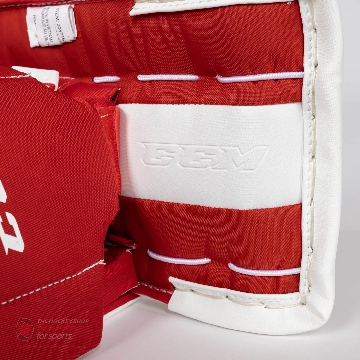 CCM Extreme Flex E5.5 Youth Goalie Leg Pads 8 CCM Extreme Flex E5.5 Youth Goalie Leg Pads - Image 8