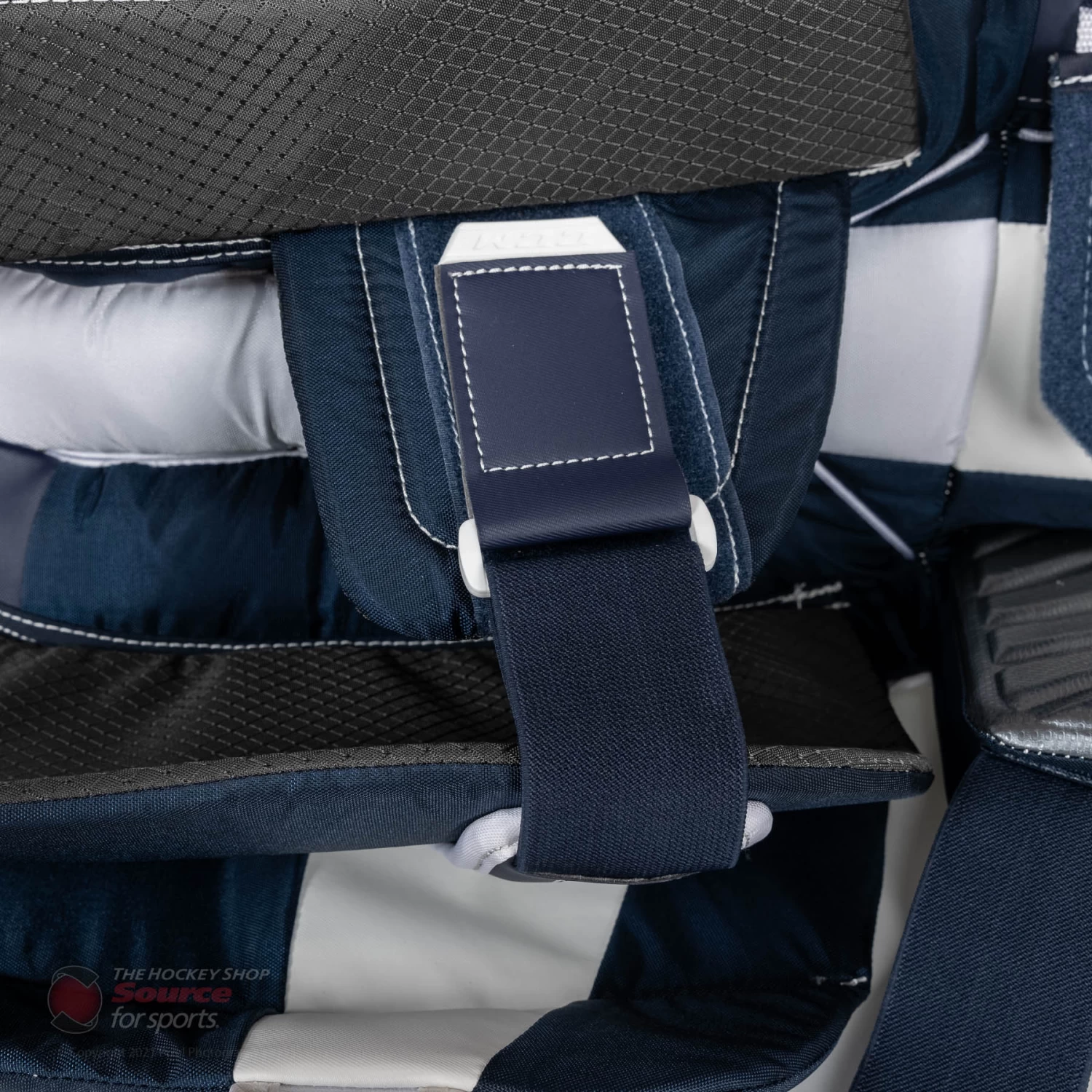 CCM Extreme Flex E5.9 Intermediate Goalie Leg Pads 17 CCM Extreme Flex E5.9 Intermediate Goalie Leg Pads - Image 17