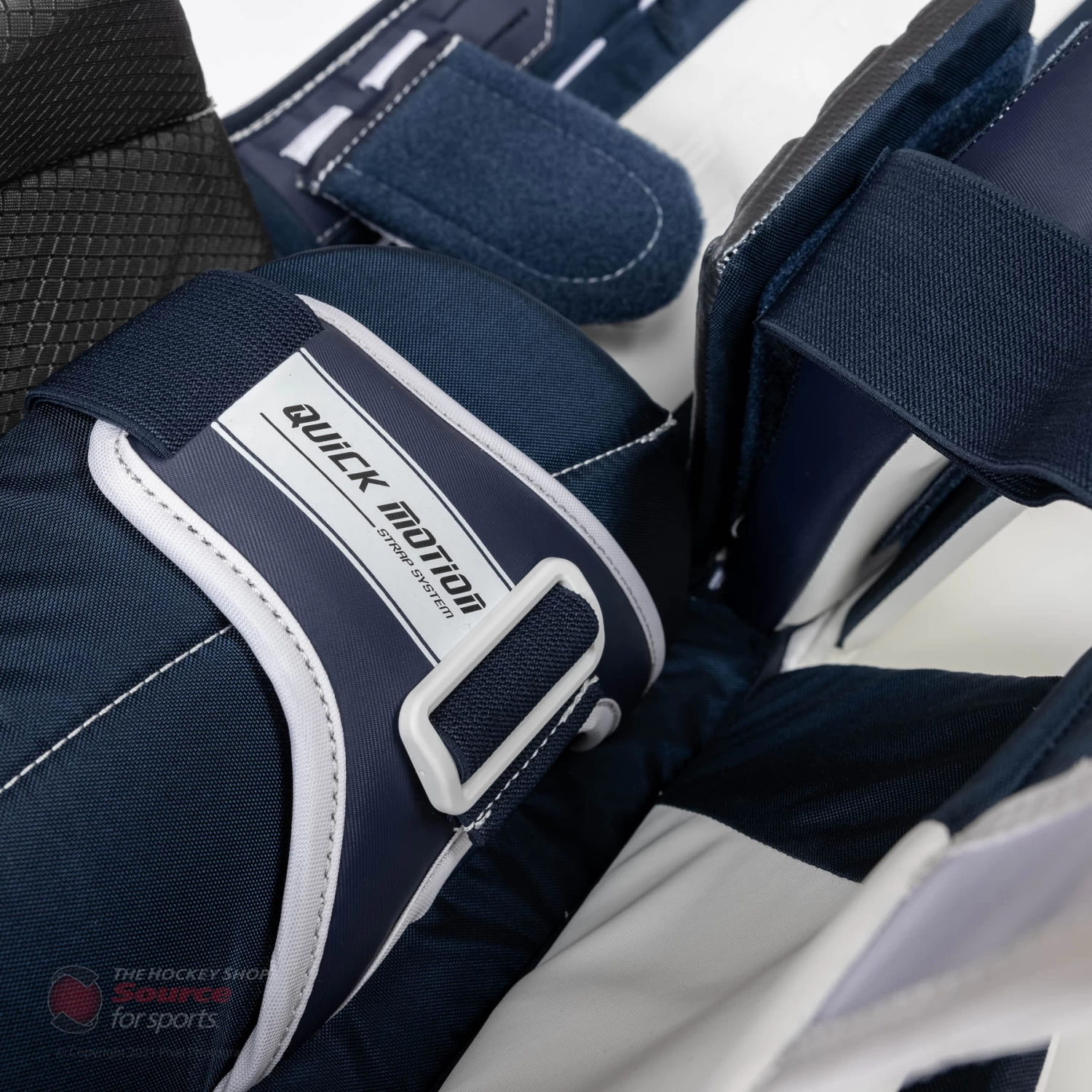 CCM Extreme Flex E5.9 Intermediate Goalie Leg Pads 15 CCM Extreme Flex E5.9 Intermediate Goalie Leg Pads - Image 15