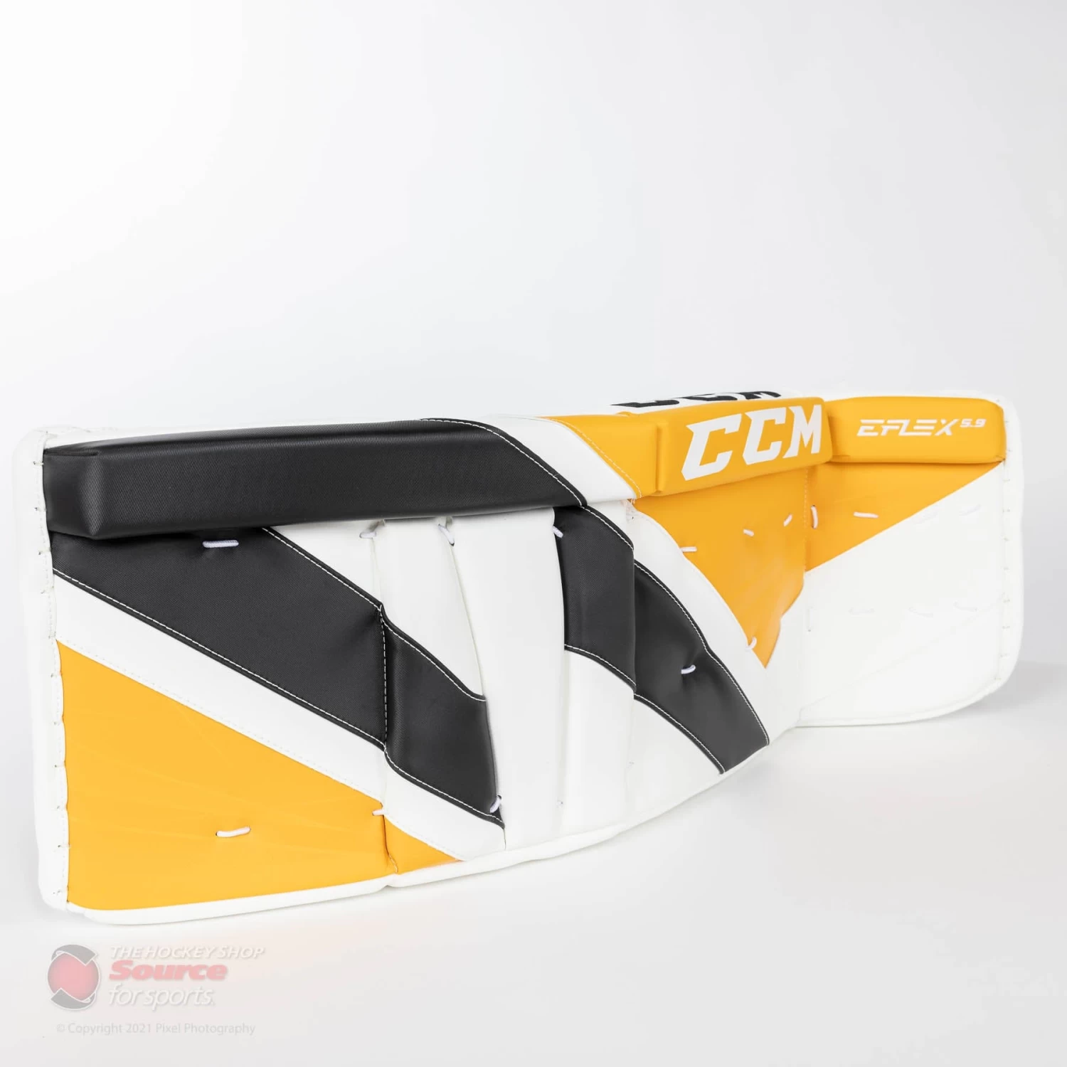 CCM Extreme Flex E5.9 Senior Goalie Leg Pads 2 CCM Extreme Flex E5.9 Senior Goalie Leg Pads - Image 2