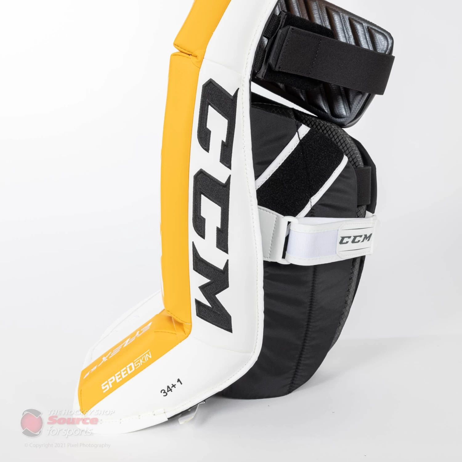 CCM Extreme Flex E5.9 Senior Goalie Leg Pads 8 CCM Extreme Flex E5.9 Senior Goalie Leg Pads - Image 8