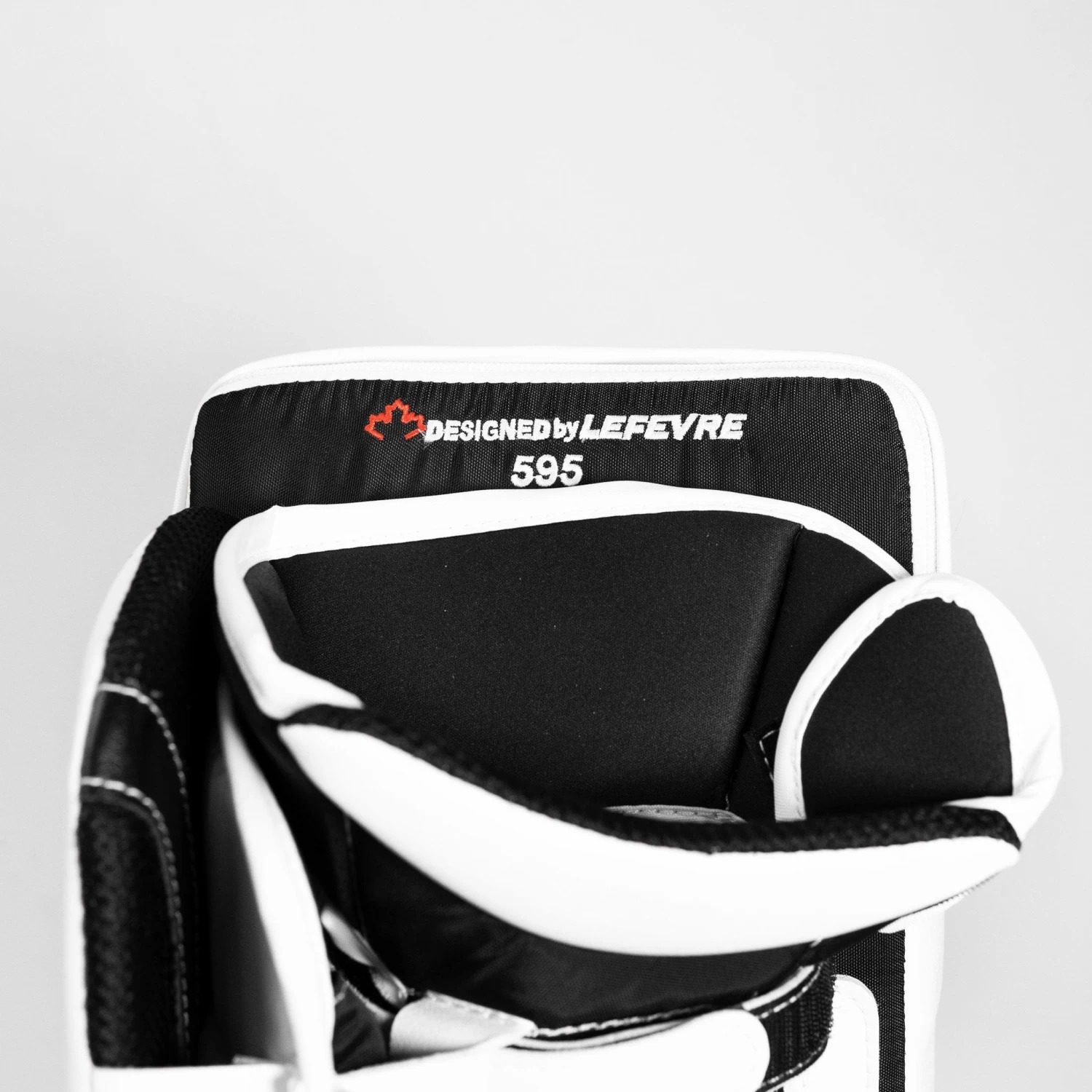 TRUE L20.2 Senior Goalie Blocker - Stock 4 TRUE L20.2 Senior Goalie Blocker - Stock - Image 4