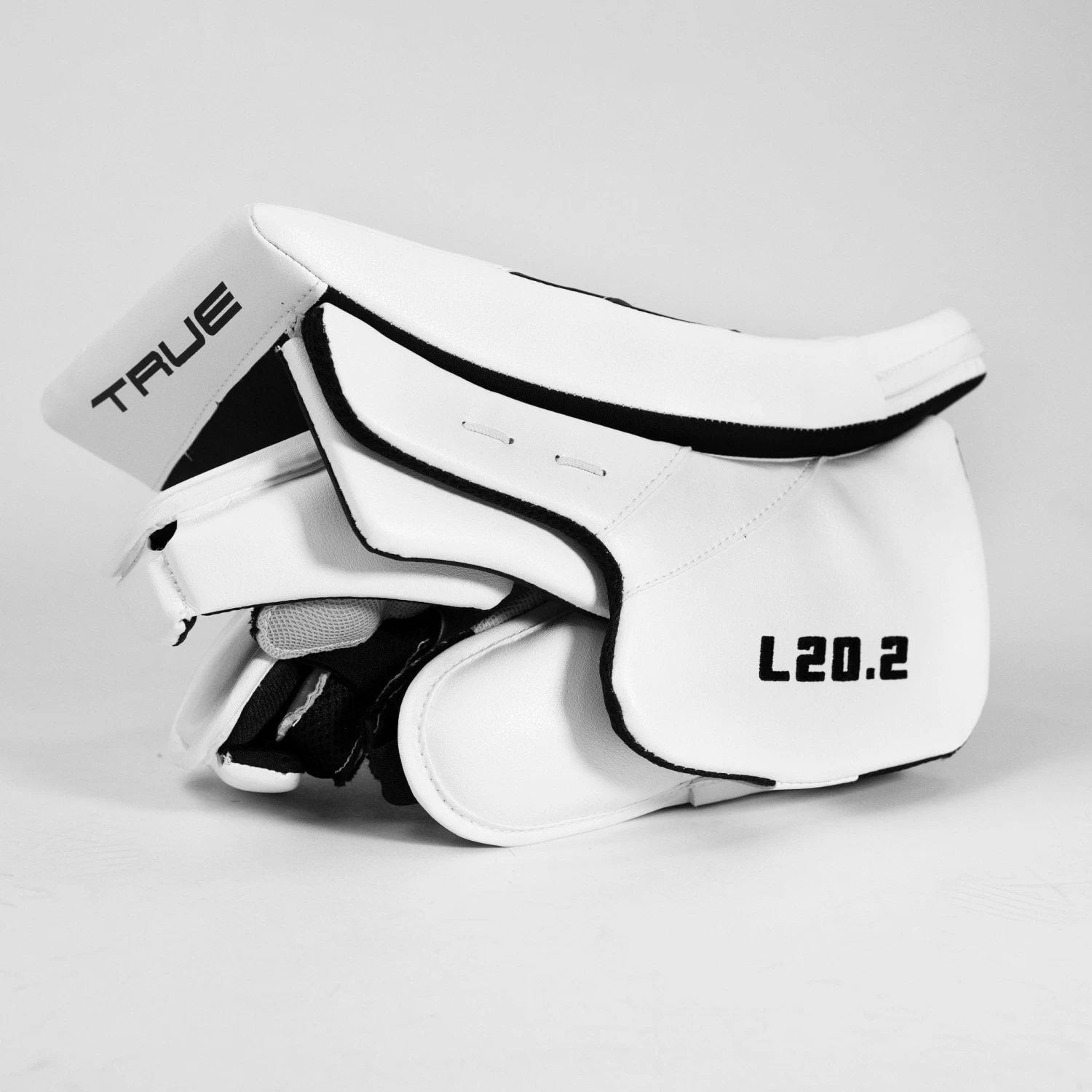 TRUE L20.2 Senior Goalie Blocker - Stock 3 TRUE L20.2 Senior Goalie Blocker - Stock - Image 3