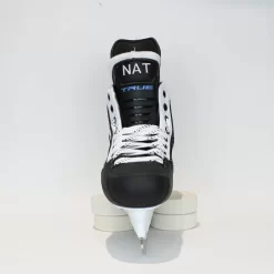 TRUE Player Junior Hockey Skates - Pro Stock - VH Holder - White Side - "NAT" - Size 5 -Sports - Hockey true hockey skates true player junior hockey skates pro stock vh holder white side nat size 5 5 r standard 15186595643458