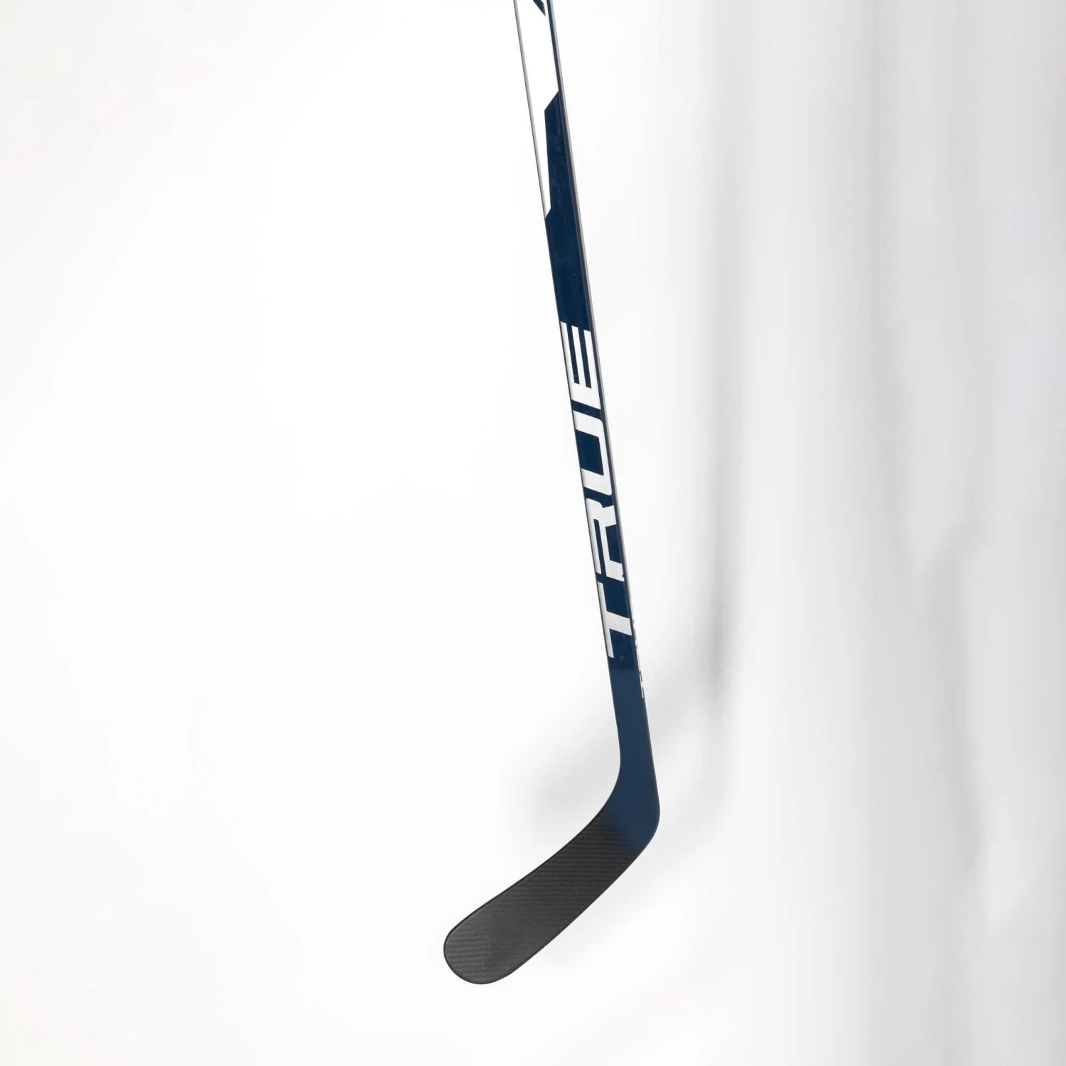 TRUE AX3 Intermediate Hockey Stick 2 TRUE AX3 Intermediate Hockey Stick - Image 2