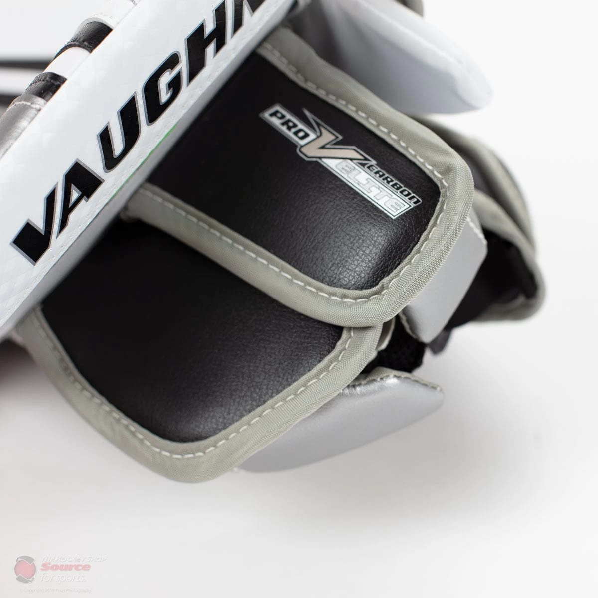 Vaughn Velocity Pro V Elite 2 Pro Carbon Senior Goalie Blocker 7 Vaughn Velocity Pro V Elite 2 Pro Carbon Senior Goalie Blocker - Image 7