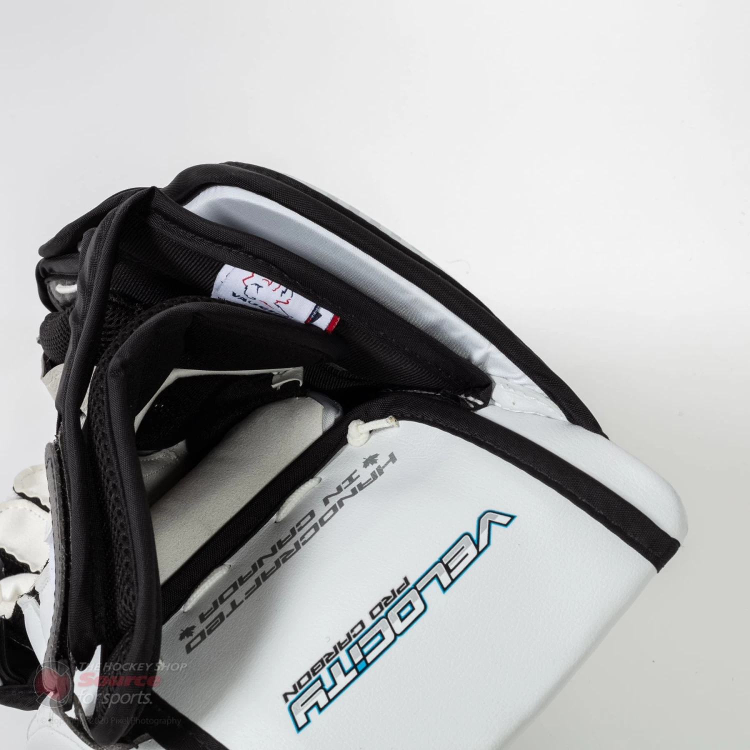 Vaughn Velocity V9 Pro Carbon Senior Goalie Blocker 9 Vaughn Velocity V9 Pro Carbon Senior Goalie Blocker - Image 9