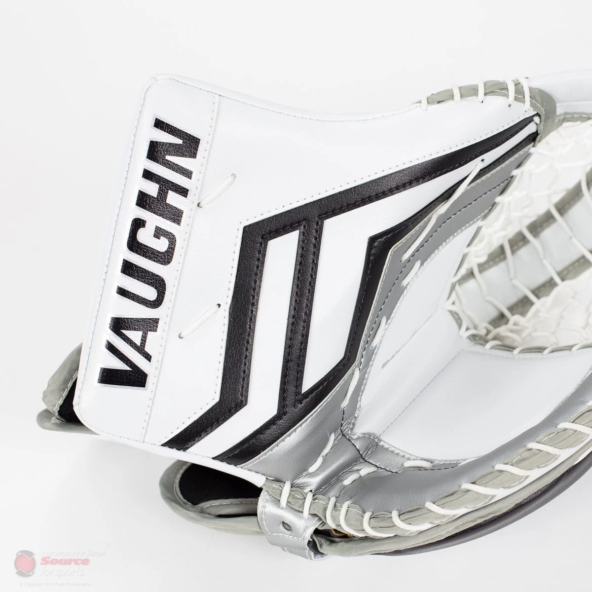 Vaughn Velocity Pro V Elite 2 Pro Carbon Senior Goalie Catcher 2 Vaughn Velocity Pro V Elite 2 Pro Carbon Senior Goalie Catcher - Image 2