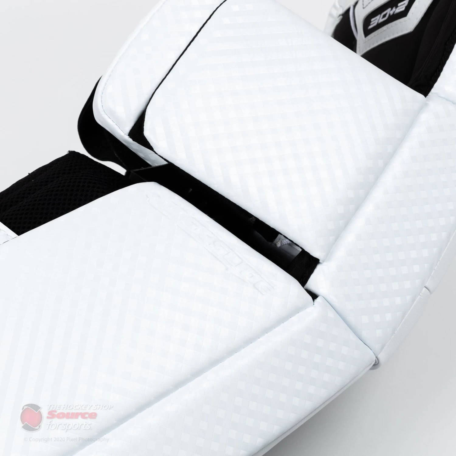 Vaughn Velocity V9 Intermediate Goalie Leg Pads 8 Vaughn Velocity V9 Intermediate Goalie Leg Pads - Image 8