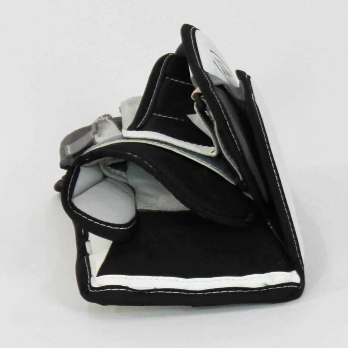 Warrior Ritual G3 Youth Goalie Blocker - Demo A 5 Warrior Ritual G3 Youth Goalie Blocker - Demo A - Image 5