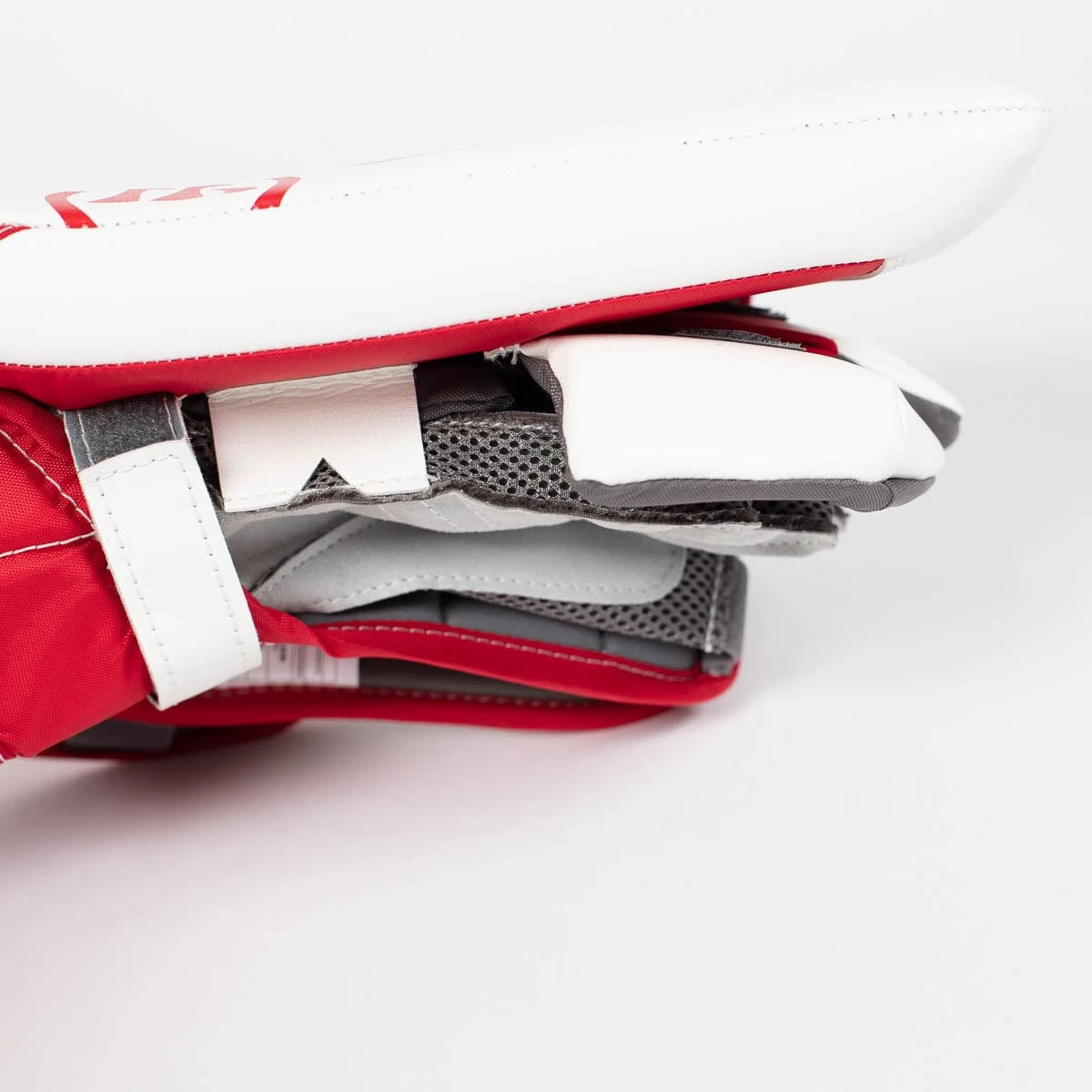 Warrior Ritual GT2 Junior Goalie Blocker 4 Warrior Ritual GT2 Junior Goalie Blocker - Image 4