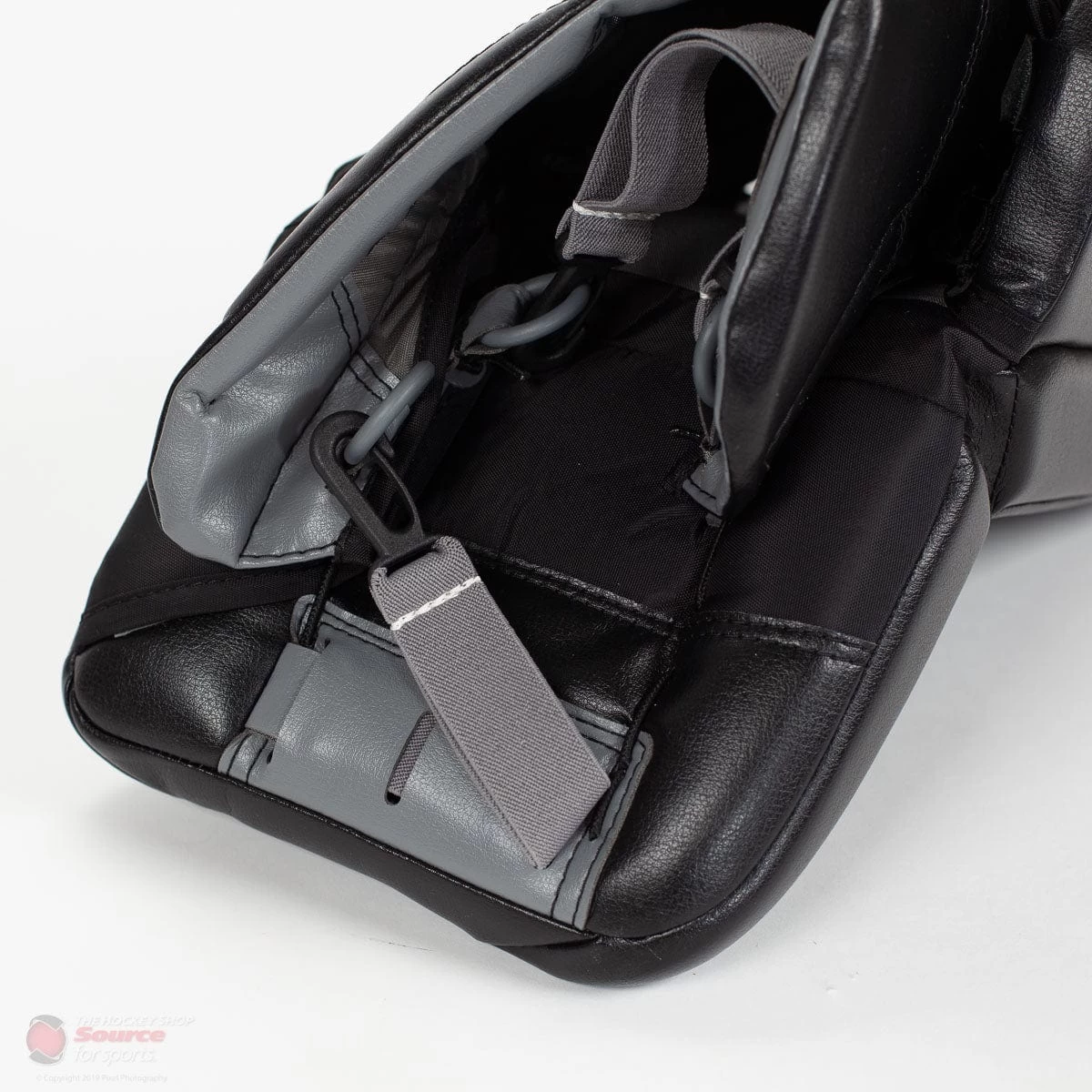 Warrior Ritual GT2 Junior Goalie Leg Pads 8 Warrior Ritual GT2 Junior Goalie Leg Pads - Image 8